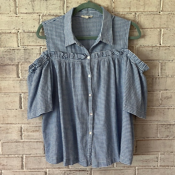 Jane and Delancey Tops - June and delancey cold shoulder blue/white striped button down. Size XL. EUC